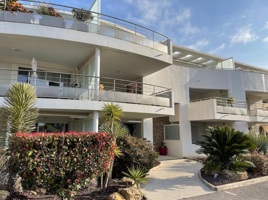 דירות בנדול 21 - Tres Agreable Rdc Avec Terrasse Et Parking מראה חיצוני תמונה